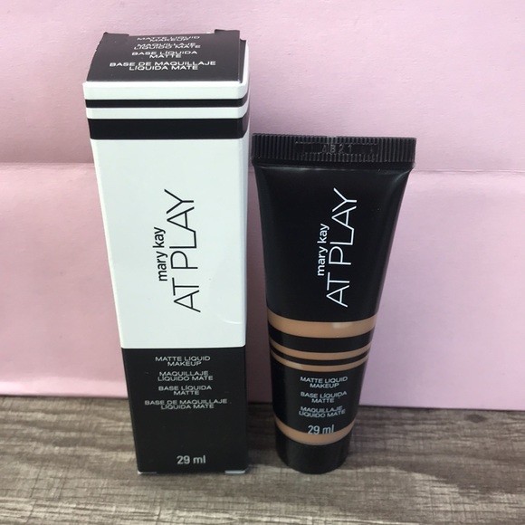 AT PLAY MATTE LIQUID MAKEUP DEEP TAN - Picture 5 of 13